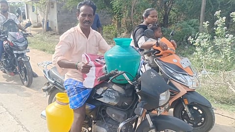 Chengalpattu villagers stage road blockade over drinking water shortage