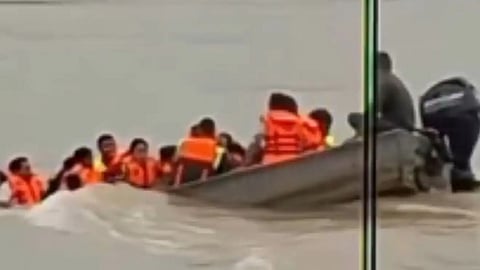 Motorboat sinks in Narmada with 9 Home Guards aboard, all rescued safely