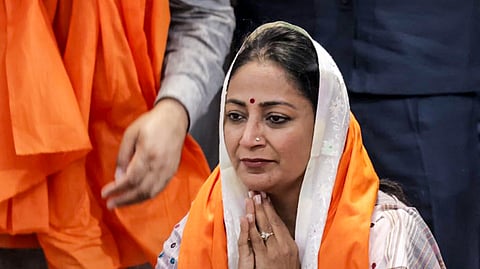 **EDS: THIRD PARTY IMAGE** In this image received on Sept. 19, 2026, Delhi Chief Minister Rekha Gupta pays obeisance at Gurdwara Sri Jyoti Saroop Sahib during her visit to Punjab to flag off BJP�s second �Nasha Mukt Yatra�, in Fatehgarh Sahib district. (@gupta_rekha/X via PTI Photo)