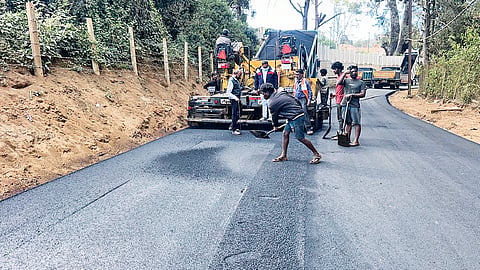 Pre-monsoon push: Rs 150 cr road works on track, claims GCC as unpaid bills pose hurdle