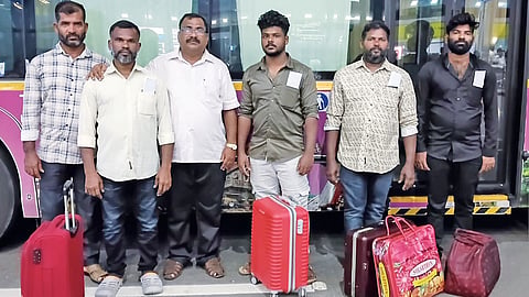 INFIDET president Justin Antony receives Ramnad and Kumari
fishermen upon their return at Thiruvananthapuram airport.