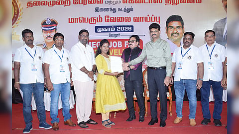 GV Selvam, vice president of VIT celebrated his birthday with the graduates at the job fair in Chennai.