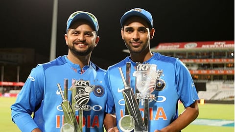 (L-R) Former Indian batter Suresh Raina and Indian fast bowler Bhuvneshwar Kumar.