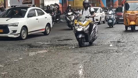 Medavakkam potholes