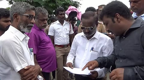 Residents block HR&CE staff in Pattipulam fishermen’s colony