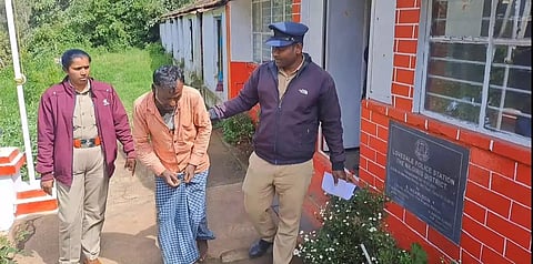 Accused Ganesan being taken into custody