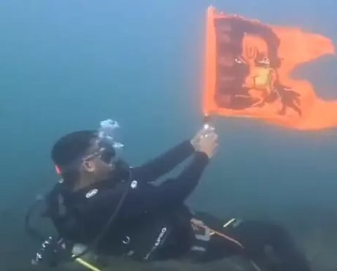 Scuba diver’s underwater stunt shared with false spin