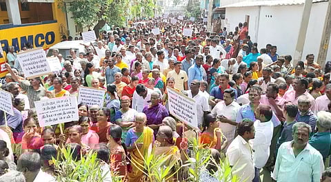 Villagers protest against merger of panchayats with Bhavani Municipality