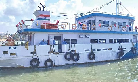 Tourists throng vacation hotspots in Kanniyakumari