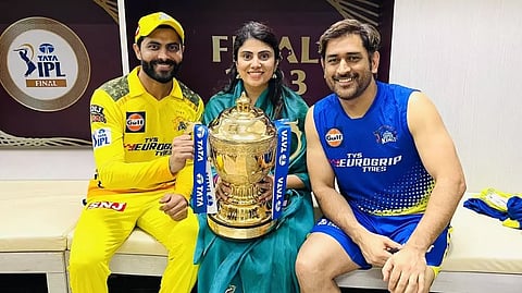 Ravindra Jadeja with MS Dhoni after CSK's historic fifth IPL title win