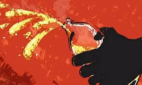 Wife pours acid, bludgeons man to death over extra-marital affair in Erode