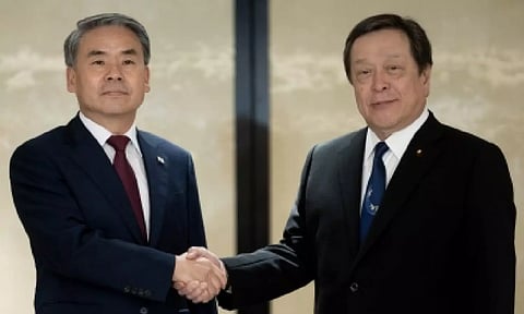 Yasukazu Hamada and Lee Jong-sup 