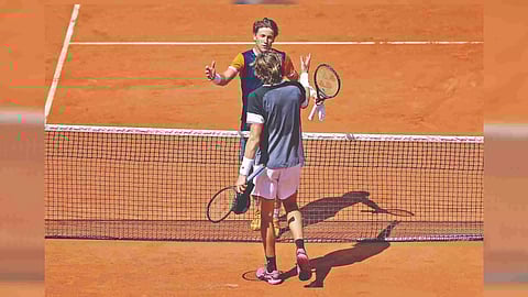 Casper Ruud greets Nicolas Jarry after the fourth round match
