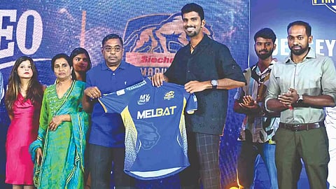 Washington Sundar receives the Madurai Panthers jersey