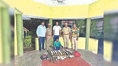 One person was arrested for the attempted poaching in reserve forest at Kil Arasampattu