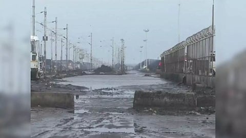 Cyclone Biparjoy: Gujarat's Morbi witnesses heavy rainfall and strong winds