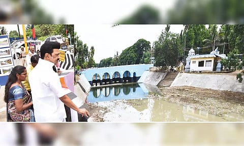 CM inspects removal of hyacinth