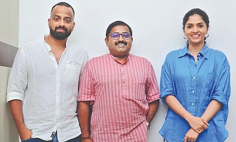 Domin D SIlva, Sathish and Sunaina