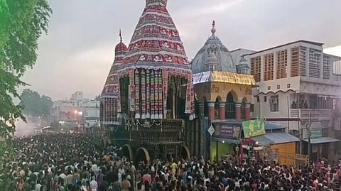 Devotees throng to witness chariot procession