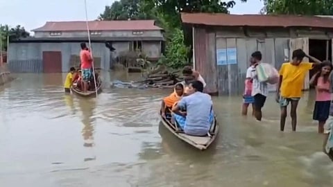 Flood situation in Assam gradually improving; 2.72L people still affected