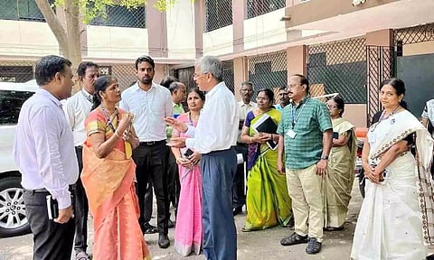 CS Meena inspecting a school at Tiruvanmiyur. Twitter - @chennaicorp