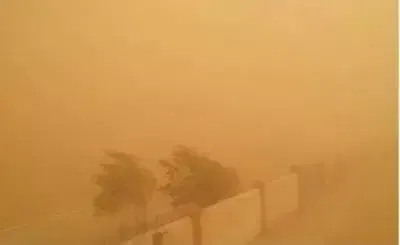 Sandstorms in Iran send over 800 people to hospitals