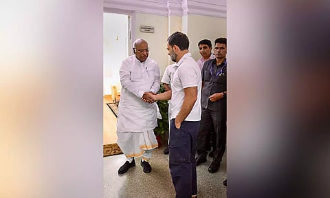  Rahul Gandhi and Mallikarjun Kharge (Photo: PTI)