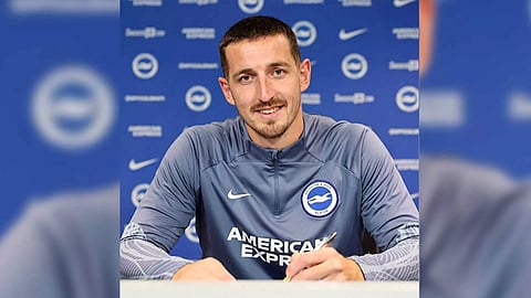 Lewis Dunk (Twitter: Photo/OfficialBHAFC)