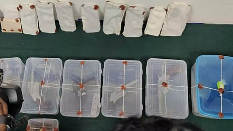 CCB seized mobile phones, pistols and bullets from terrorist suspects
Read more at: https://www.deccanherald.com/city/top-bengaluru-stories/terror-plot-averted-after-five-suspects-nabbed-in-bengaluru-1238518.html