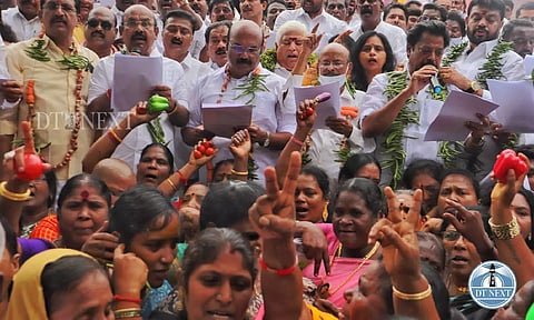  D Jayakumar along with senior party leaders staged the demonstration in Chennai