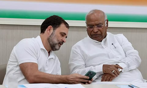 Rahul Gandhi and Mallikarjun Kharge (PTI)