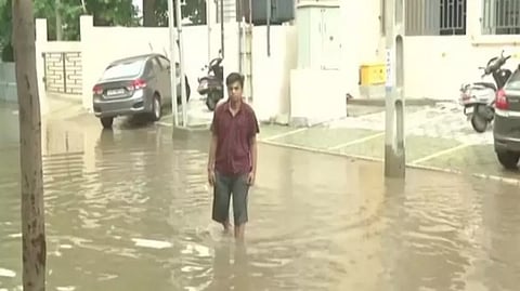 Heavy rains lash parts of Gujarat, water level rises in Dwarka dam