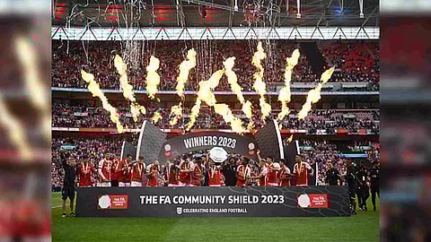 Arsenal with the FA Community Shield title (Photo- Arsenal FC Twitter)
