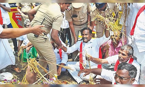 CPI members protesting in Thanjavur on Saturday.