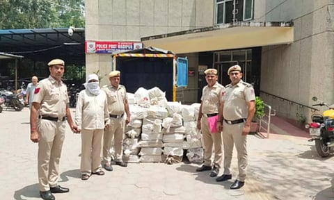 Delhi: 145 cartons of illicit liquor seized before I-Day