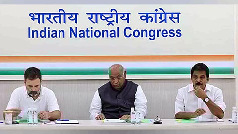 Congress President Mallikarjun Kharge chairs meeting of its Jharkhand leaders (X/@kharge)