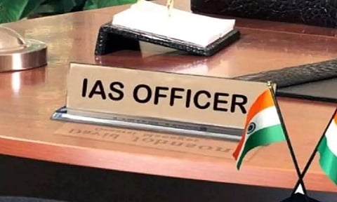 Minor reshuffle of IAS officers in TN