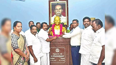 Minister T Mano Thangaraj paying tributes to social reformer P Jeevanandham in Nagercoil on Monday
