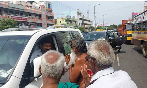 Sports Minister Udhayanidhi Stalin interacting with farmers
