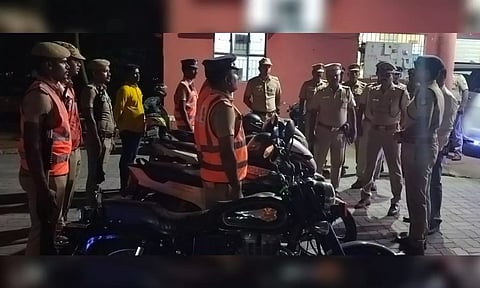 Gun-toting cops to patrol district