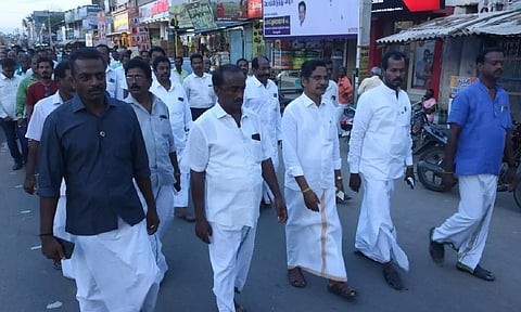 East Coast farmers take out a rally to create awareness on coconut at Peravurani in Thanjavur, on Saturday