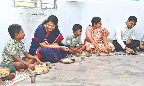 Kanimozhi Karunanidhi, Thoothukudi MP, having breakfast with students at Usilampatti Panchayat Union Primary School in Thoothukudidistrict on
Tuesday