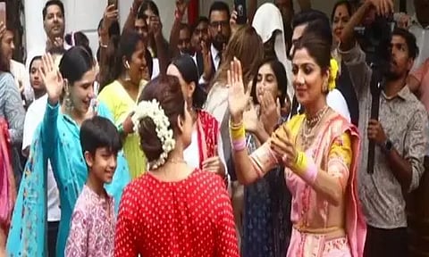 Shilpa Shetty, Shamita Shetty