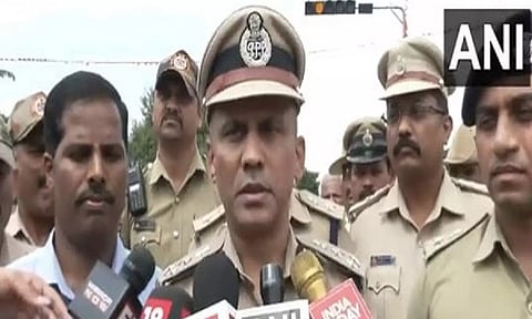 DIG M B Boralingaiah at Mandya protest site