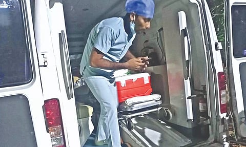 Organs being transported from Tiruchy GH