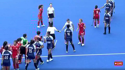 India women dominates over Singapore (Screengrab)
