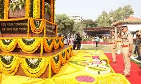 Telangana DGP pays tributes to police martyrs
