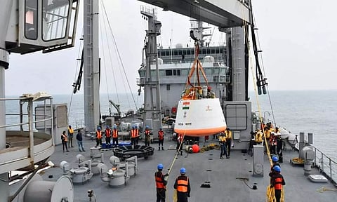 Indian Navy recovering the Crew Module