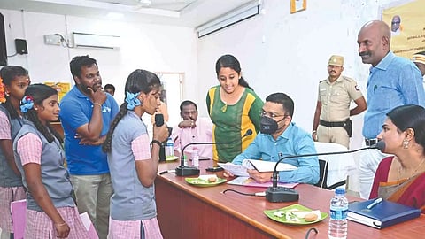Tribal residential students in Kalvarayan Hills meet Kallakurichi district collector