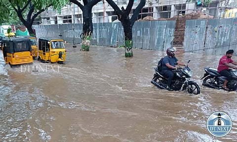 Rain causes waterlogging in Chennai (Photo: Justin George)